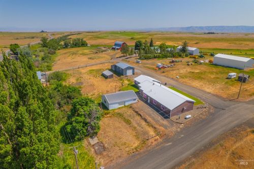908 Pine St, Anatone, WA, 99401-8301 | Card Image