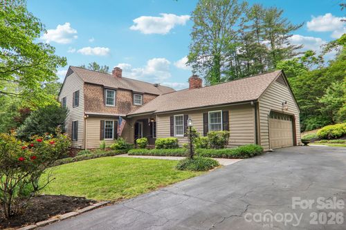 104 Finley St, Hendersonville, NC, 28739-8906 | Card Image