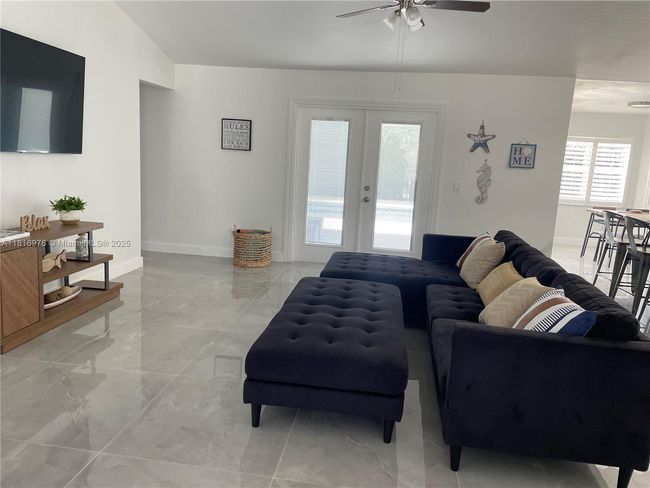 107 Paddock St, House other with 3 bedrooms, 2 bathrooms and null parking in Sebastian FL | Image 11