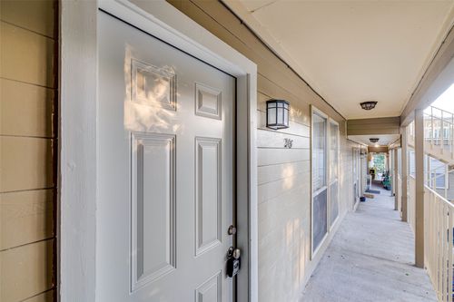 apt-205-202 E 45th St, Austin, TX, 78751-3899 | Card Image