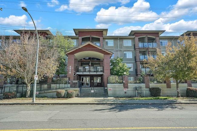 404 - 5516 198 Street, Condo with 2 bedrooms, 1 bathrooms and 2 parking in Langley BC | Image 1