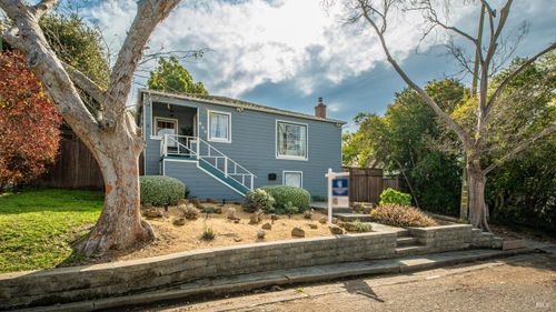 725 Valle Vista Avenue, Vallejo, CA, 94590 | Card Image