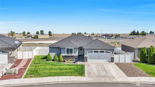 1645 E Madera St, Othello, WA, 99344-2006 | Card Image