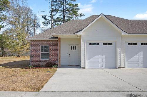 9900 Country Club Dr, Denham Springs, LA, 70726-7712 | Card Image