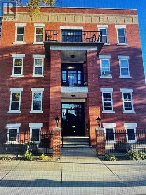205-371 Aberdeen St Se, Medicine Hat, AB, T1A0R3 | Card Image