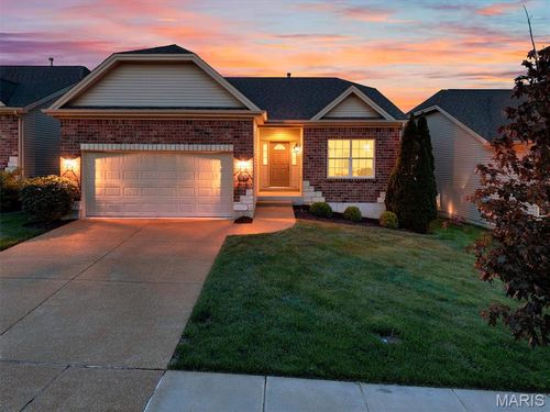 1247 Emerald Gardens Drive, St Peters, MO, 63376 | Card Image