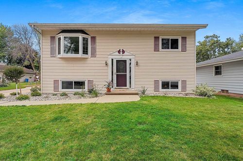 1743 Schaefer Circle, APPLETON, WI, 54915 | Card Image