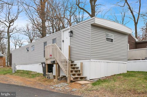 91 Lower Loop Rd, LEESPORT, PA, 19533-9418 | Card Image