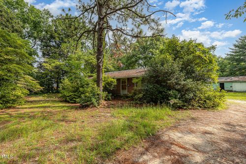 4402 Bluff St, Fayetteville, NC, 28311-1915 | Card Image