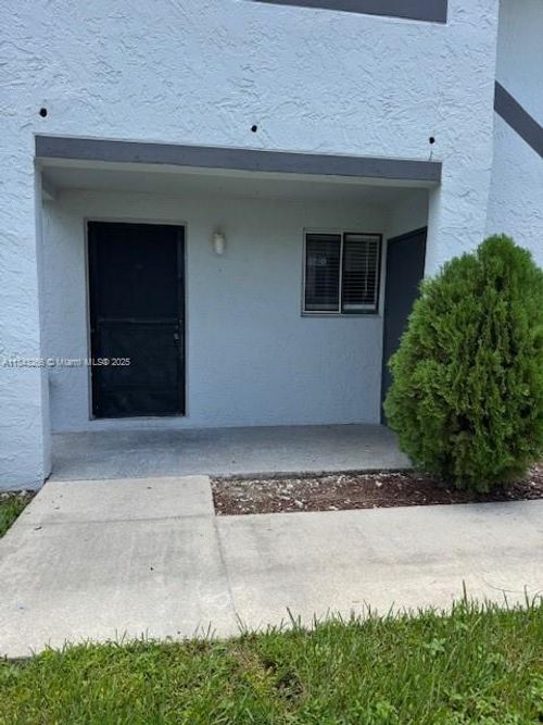 apt-102-153 Lakeview Dr, Weston, FL, 33326-2506 | Card Image