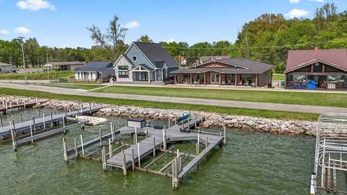 3483 N Bank Rd Ne, Millersport, OH, 43046-9718 | Card Image