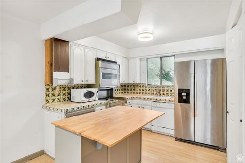 5424 S 850 E, South Ogden, UT, 84405-7002 | Card Image