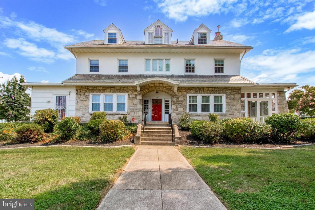 Shadeland Ave, Drexel Hill, PA 19026