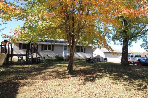 17655 London St Ne, Ham Lake, MN, 55304-4420 | Card Image