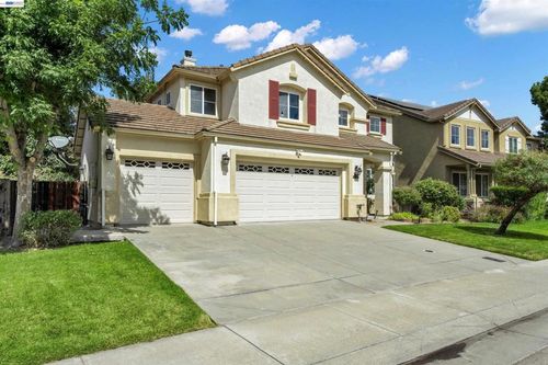 10324 Almanor Cir, Stockton, CA, 95219 | Card Image