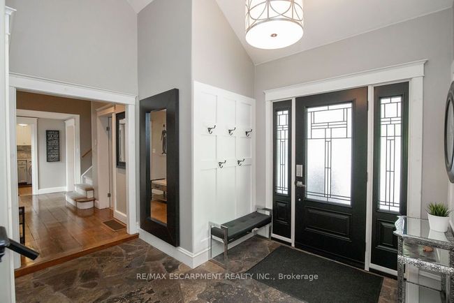 154 Dundas St E, House other with 3 bedrooms, 2 bathrooms and 6 parking in Dundas ON | Image 4