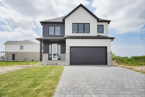 42 Lucas Rd, St Thomas, ON, N5R0M2 | Card Image