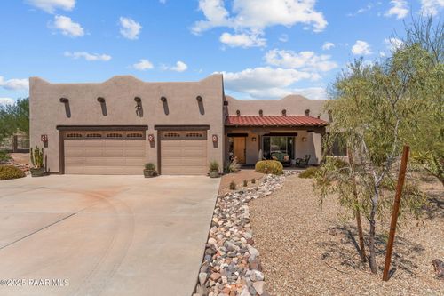 2100 W Silverlode Dr, Wickenburg, AZ, 85390-1083 | Card Image