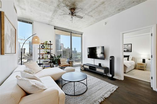 1809-360 Nueces St, Austin, TX, 78701-4266 | Card Image