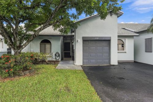 8201 Nw 100th Ln, Tamarac, FL, 33321-1297 | Card Image