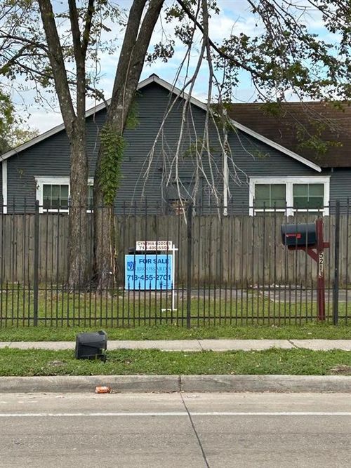 5213 Lyons Ave, Houston, TX, 77020-4655 | Card Image
