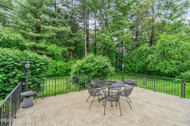 19 Tamarack Ln, House other with 4 bedrooms, 3 bathrooms and 6 parking in Schenectady NY | Image 65