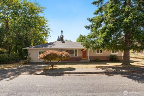 2002 Bloyd St, Kelso, WA, 98626-5105 | Card Image