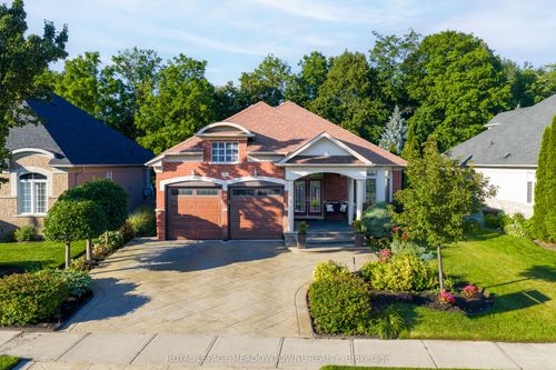 17 Mcnutt St, Brampton, ON, L6Y5L3 | Card Image