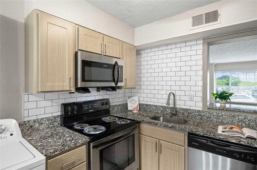 d-5675 Roswell Road, Atlanta, GA, 30342 | Card Image