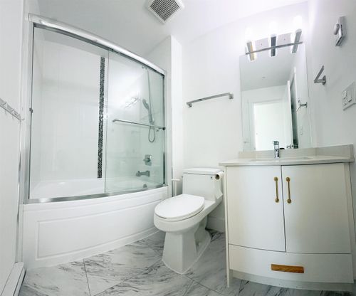 303-22577 Royal Cres, Maple Ridge, BC, V2X2M2 | Card Image
