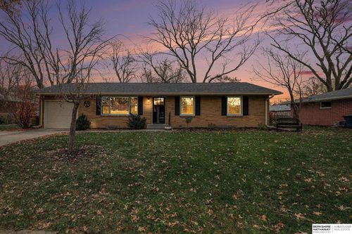 1052 Kolterman Ave, Seward, NE, 68434-1316 | Card Image