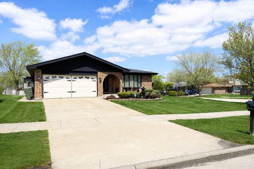 8500 170th Pl, Tinley Park, IL, 60487-2228 | Card Image