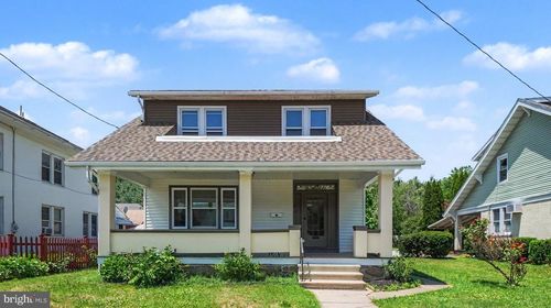 4 Myrtle Ave, READING, PA, 19606-1032 | Card Image