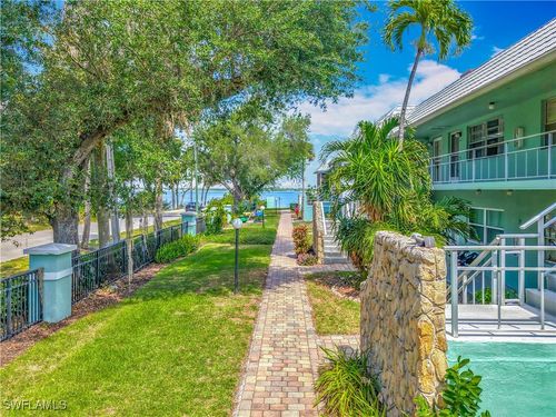 apt-63f-3225 E Riverside Dr, FORT MYERS, FL, 33916-1412 | Card Image