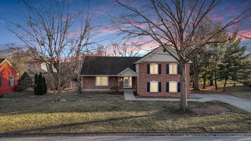 880 Stevens Creek Ln, Forsyth, IL, 62535-9712 | Card Image