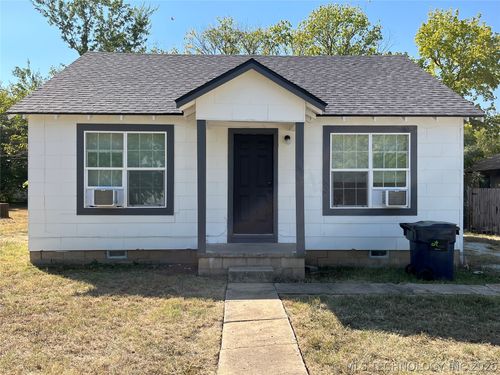 915 N Francis St, Ada, OK, 74820-2401 | Card Image