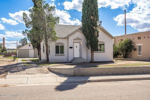 213 W Willoughby Ave, Las Cruces, NM, 88005-1820 | Card Image