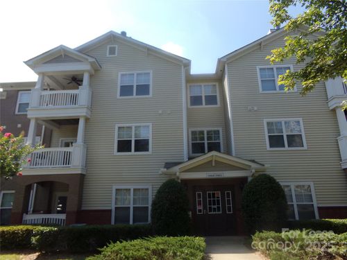 19844 Deer Valley Dr, Cornelius, NC, 28031-5670 | Card Image