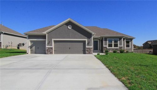 11105 N Bristol Ave, Kansas City, MO, 64156-7857 | Card Image