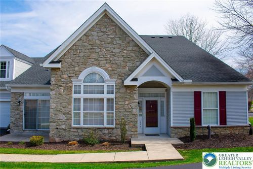 1895 Gregory Pl, Hellertown, PA, 18055-3409 | Card Image