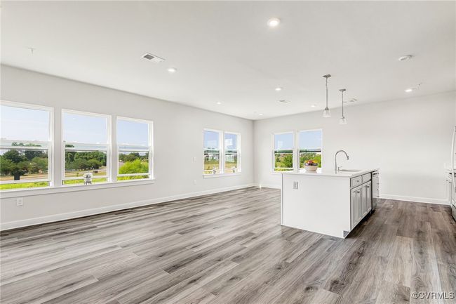 KITCHEN/LIVING ROOM | Image 13