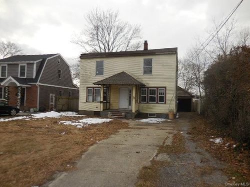 306 Greeley Ave, Sayville, NY, 11782-2309 | Card Image