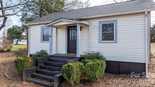 116 Barnes Ln, Stony Point, NC, 28678-9251 | Card Image