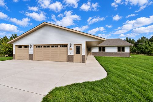 11946 Joneswood Cir, Baxter, MN, 56425-8758 | Card Image
