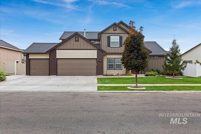 2023 Pine Creek Dr., House other with 5 bedrooms, 3 bathrooms and 4 parking in Nampa ID | Image 1