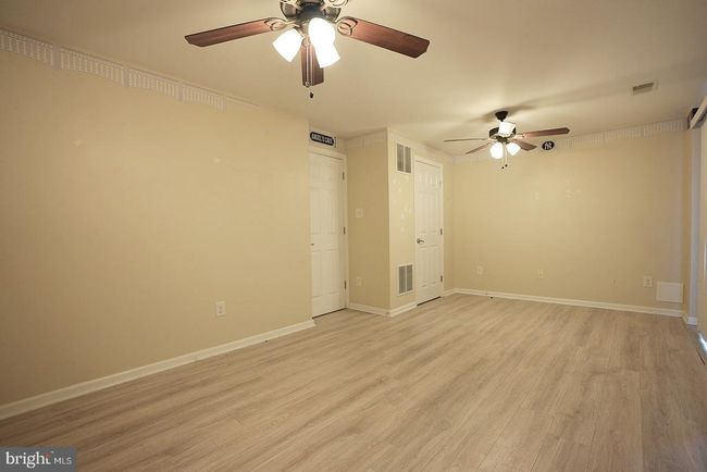 2102 E Oak Rd, Townhouse with 3 bedrooms, 2 bathrooms and null parking in VINELAND NJ | Image 8