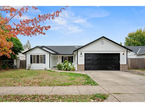 1237 S 7th St, Independence, OR, 97351-1429 | Card Image