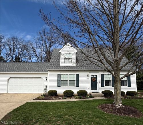 545 Parkside Lane, Tallmadge, OH, 44278 | Card Image
