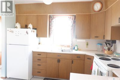 2014 4 Th St N, House other with 3 bedrooms, 2 bathrooms and null parking in Rockglen SK | Image 3