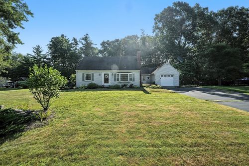 8 Meadowview Rd, Wilbraham, MA, 01095-2721 | Card Image